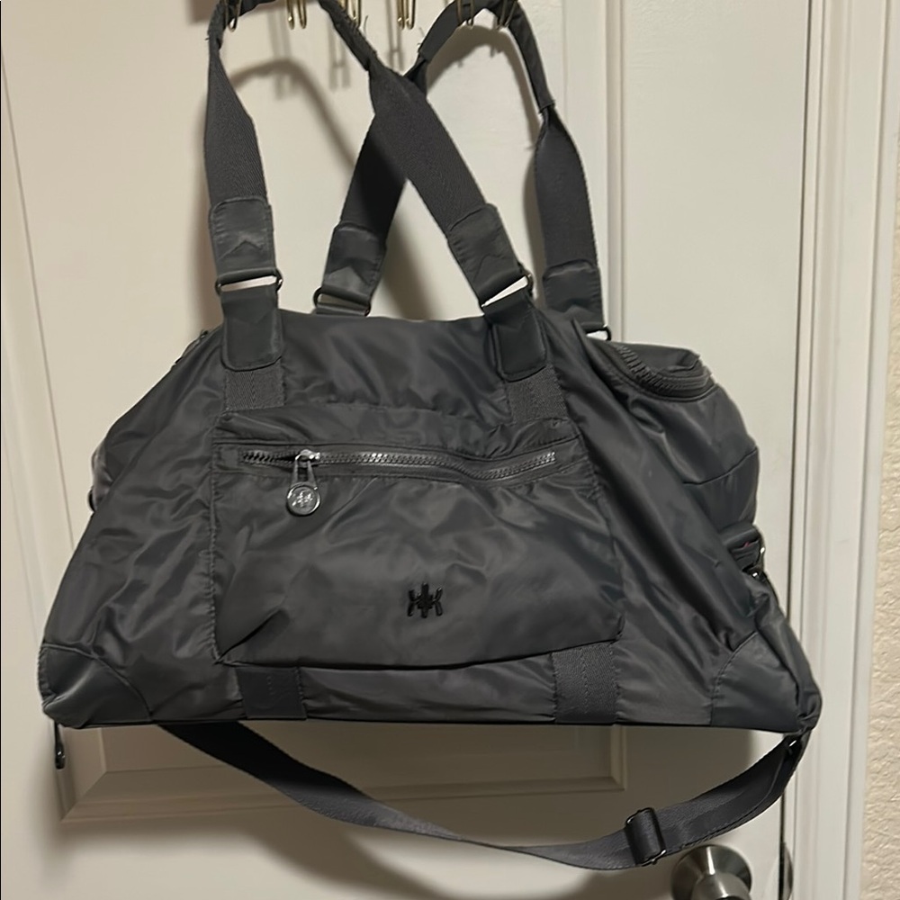 Kyodan Gray Workout Bag with Adjustable Strap and Clean/Dirty Compartments